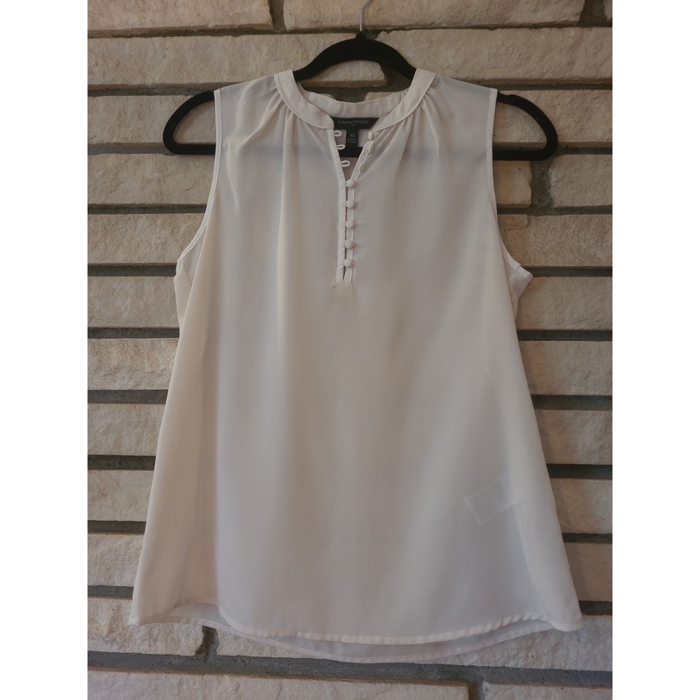 Banana Republic Blouse (XS) White Eye Hook Button Neckline